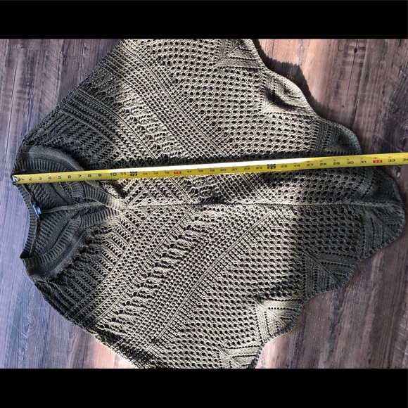 🌸 Le Chateau khaki poncho - Picture 11 of 14